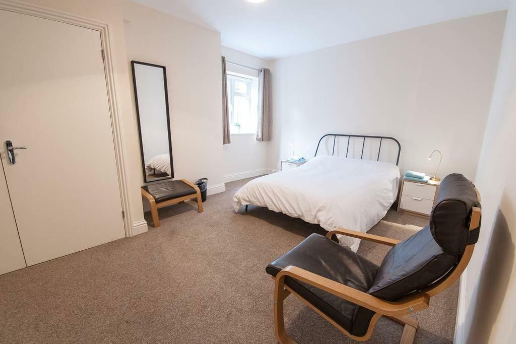 The Broadmead Forest - Spacious City Centre 3Bdr Apartment ブリストル エクステリア 写真