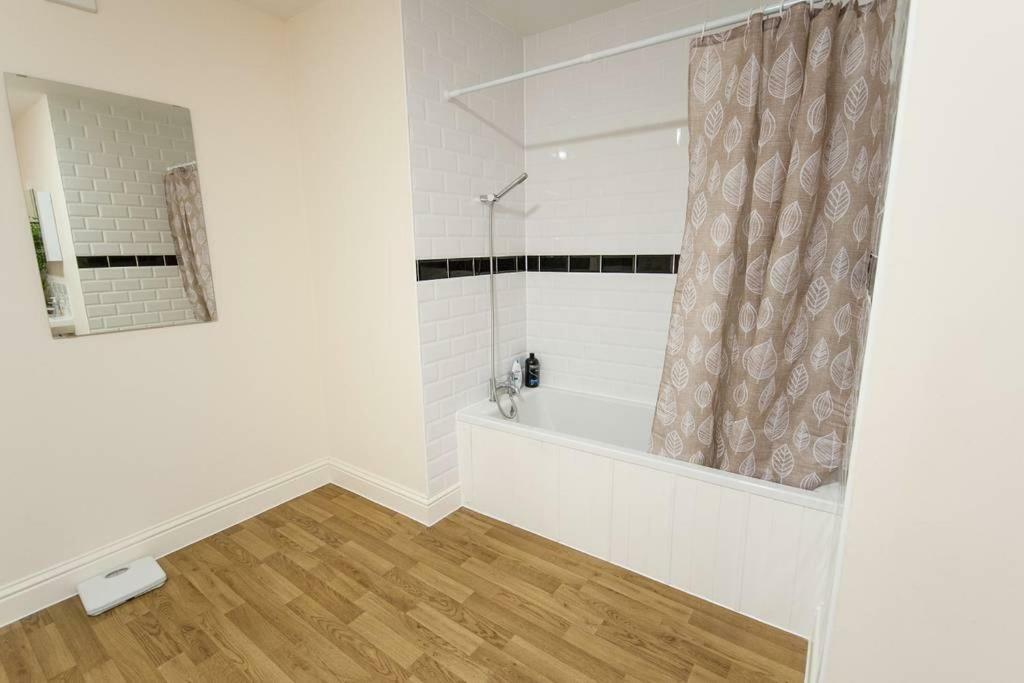 The Broadmead Forest - Spacious City Centre 3Bdr Apartment ブリストル エクステリア 写真