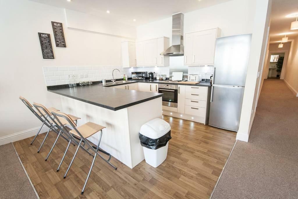 The Broadmead Forest - Spacious City Centre 3Bdr Apartment ブリストル エクステリア 写真